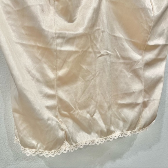 Vintage 1960s Collectible Classics Cream Lace Trim Camisole - Picture 3 of 8